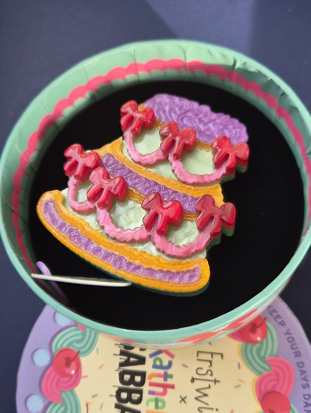*NIB* [Erstwilder] Katherine Sabbath, Vintage Showstopper Cake Brooch, BHCF102